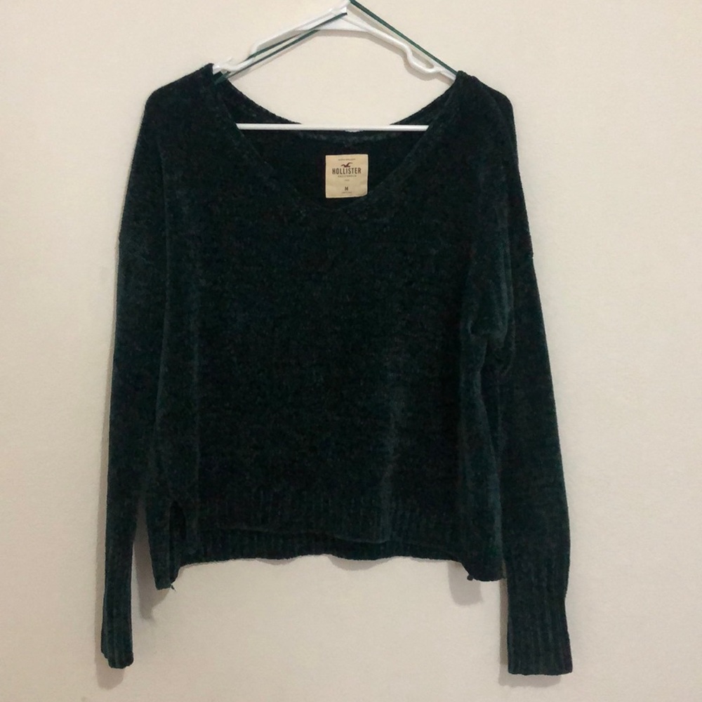 Hollister sweater